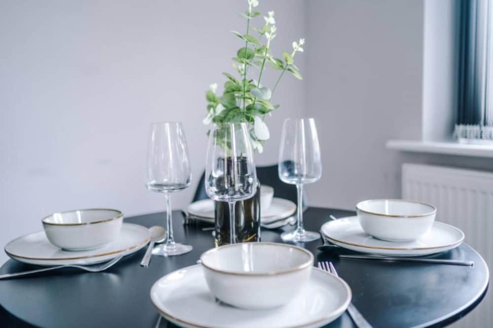 House 3 Bed Sleeps 6 -pets Ok -patio -free Parking