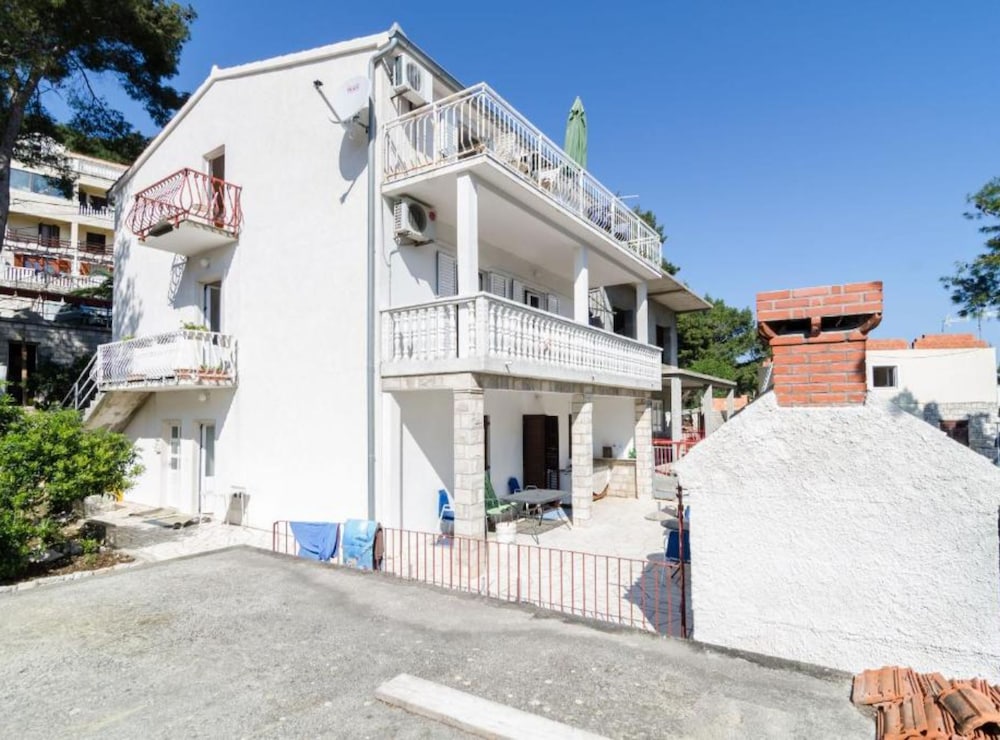 Guest House Sobra 38