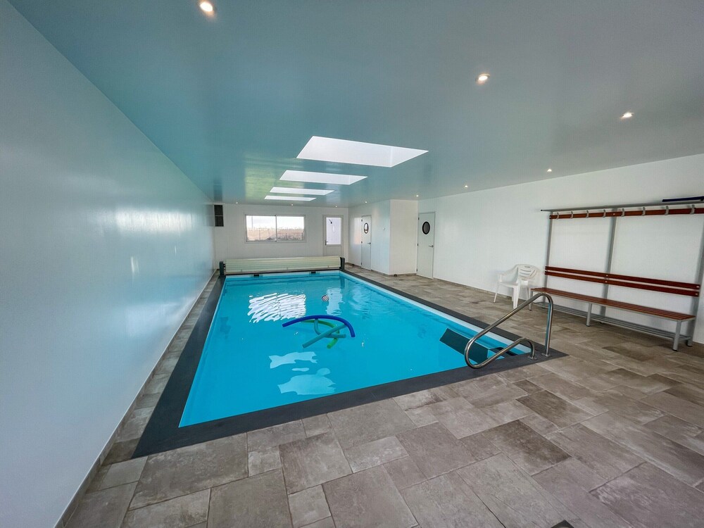 House in Ploudalmezeau With Heated Pool & Beaches