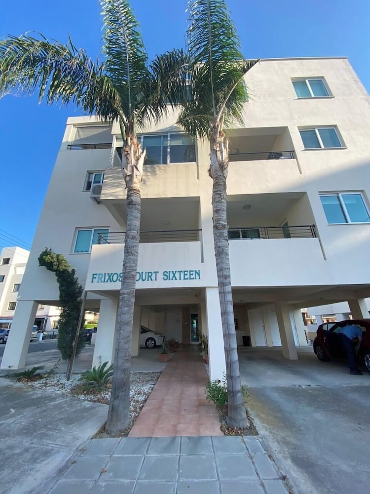 Apollo 2-Bedroom Apartment in Larnaca