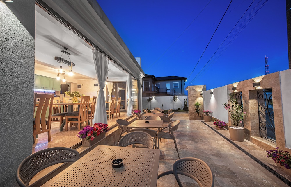 Thaya Rooms