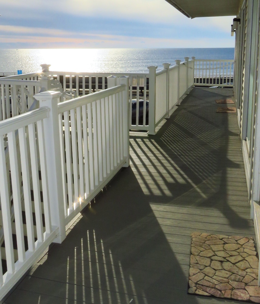 Breakers by the Sea - Property Image 8