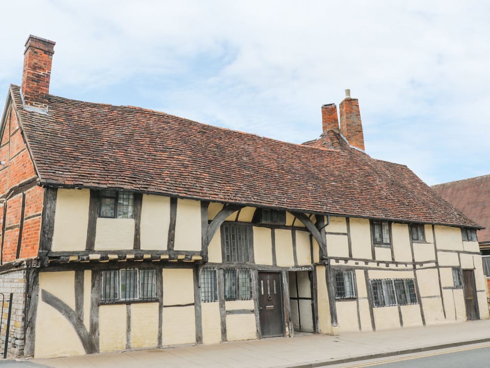 Stratford-upon-avon Vacations - 4 Masons Court - Property Image 1