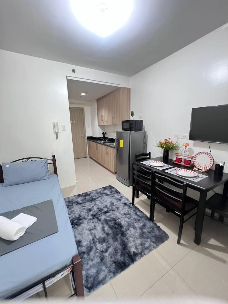 SHORE 1 RESIDENCES