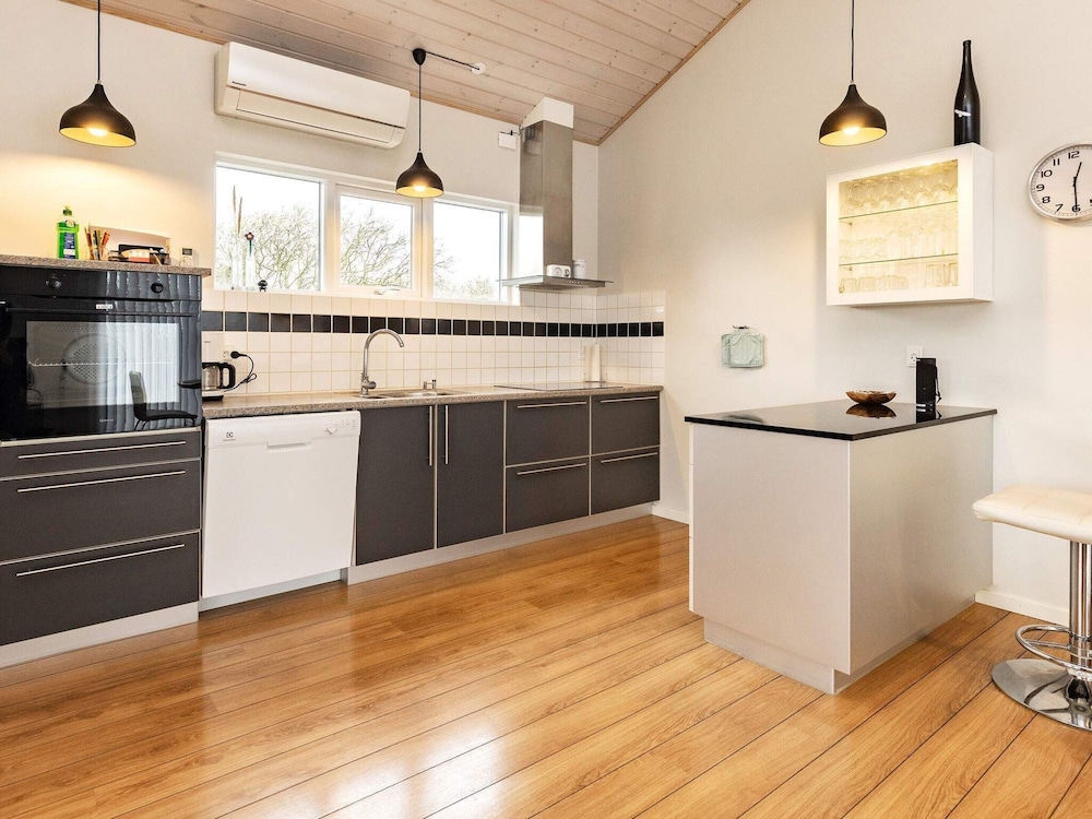 6 Person Holiday Home in Hirtshals-by Traum view 5