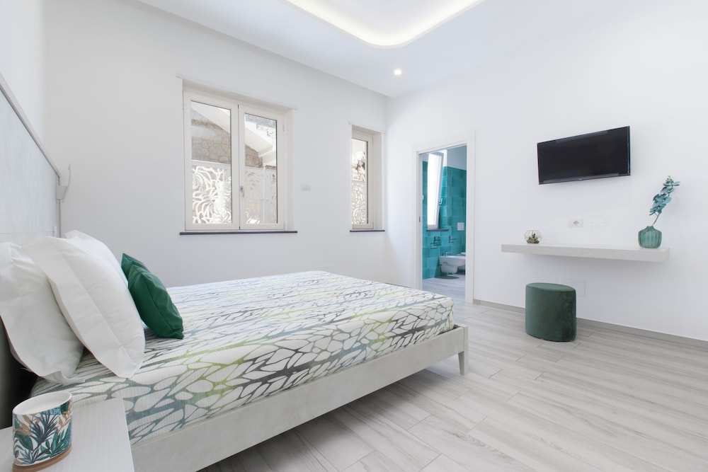 Villa By The Beach With Sea-View And Luxury Amenities