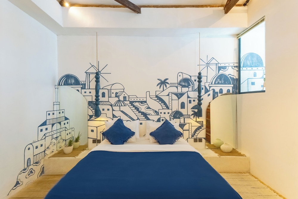 Santorini Suites