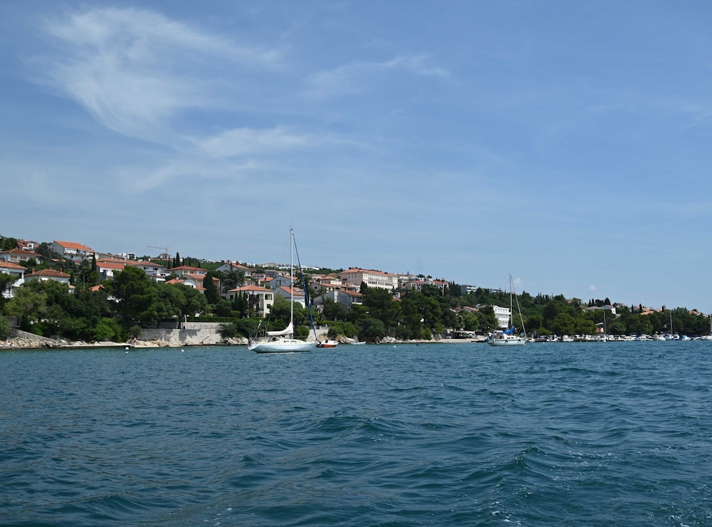Charming And Comfortable Apartment Dramalj