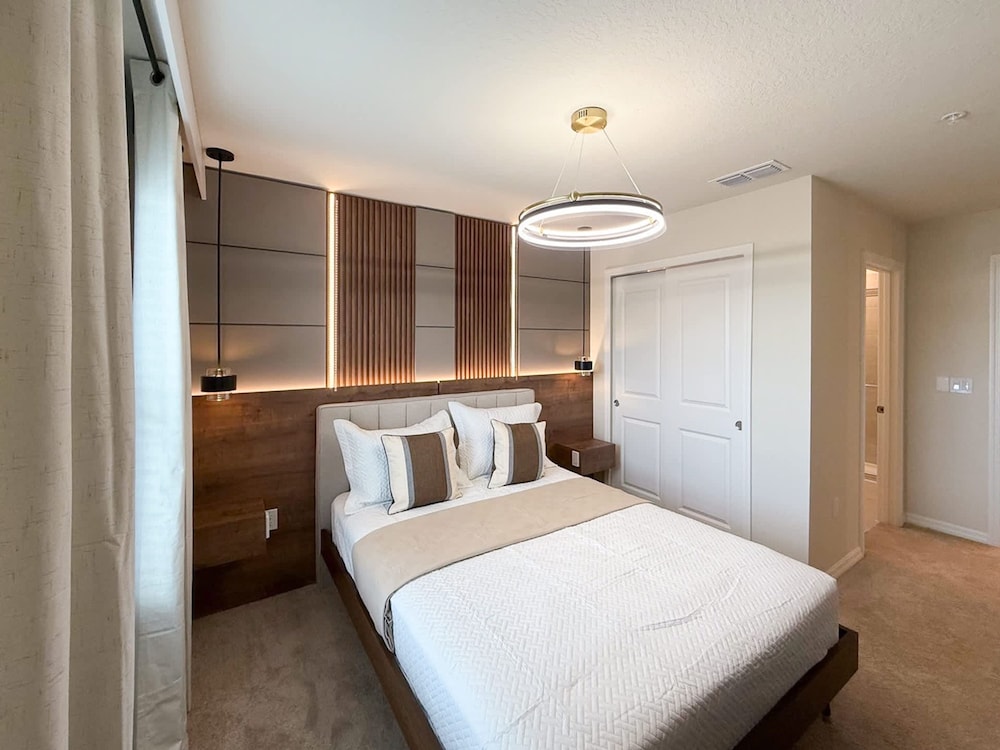 Upstay Theme Rooms and Arcade Games Plus Private Pool