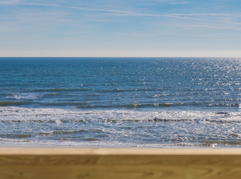 Sunshine Daydreams by Topsail Realty