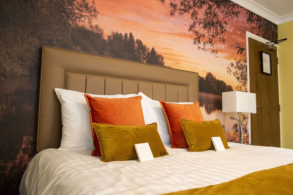 Bridleways Guest House & Holiday Homes