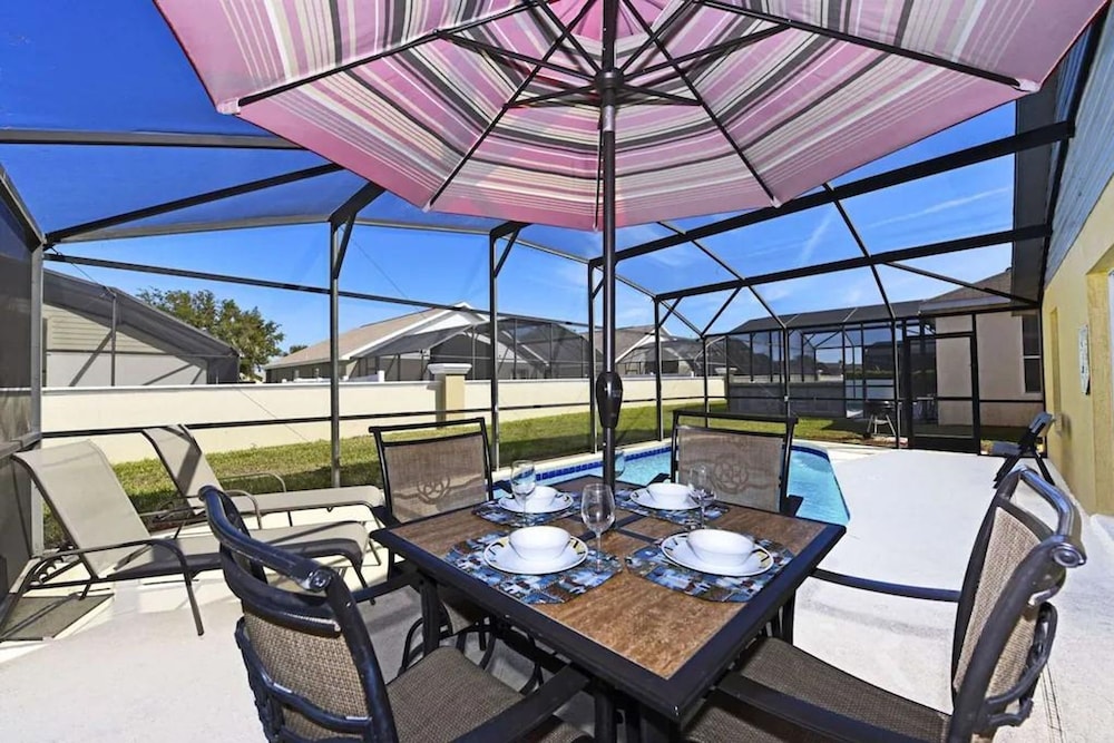 Family Villa Near Disney With Private Pool