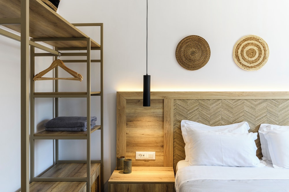Mykonist Merchia Beach Villas & Suites