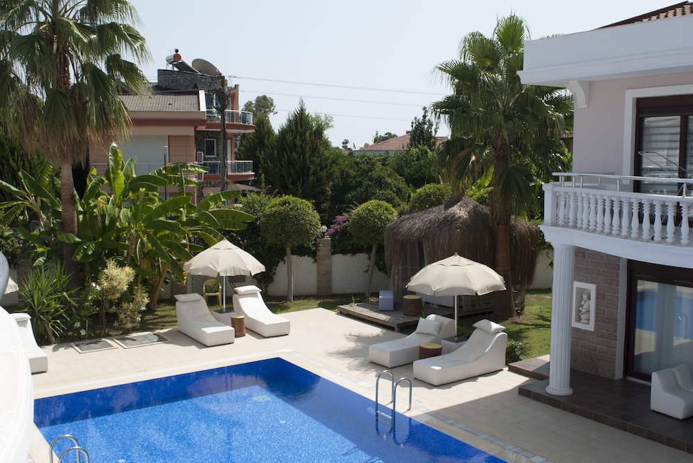 Bamont Villas