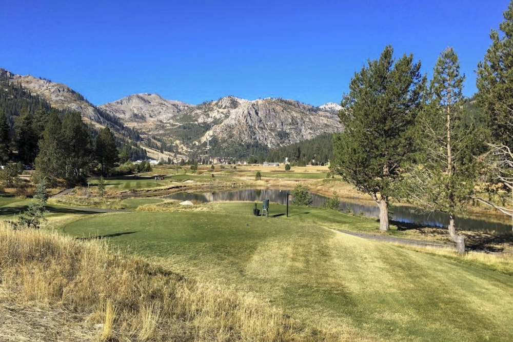 Valley View Condo w/ Resort Amenities