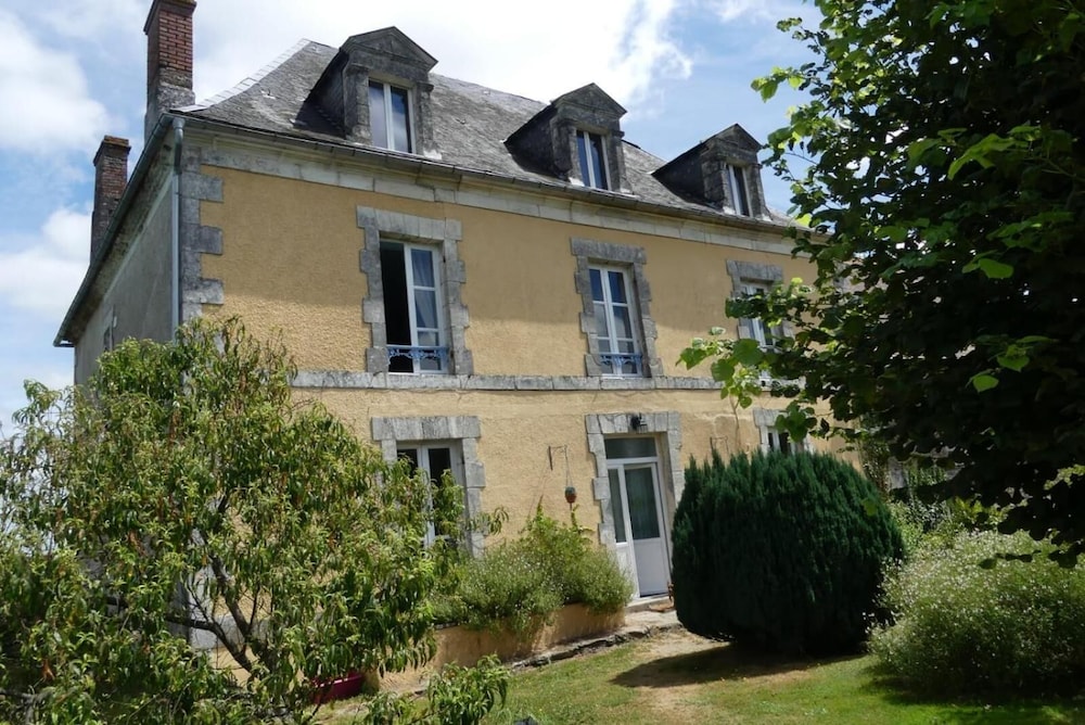 Maison Du Cheval view 2