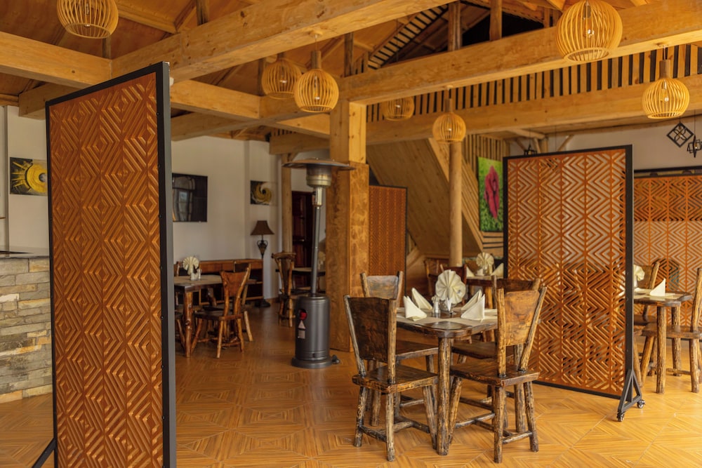 Footprints kinigi lodge