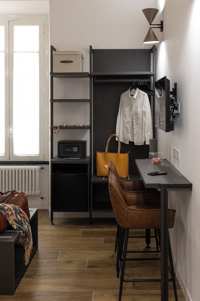 Style & Stone Guest House