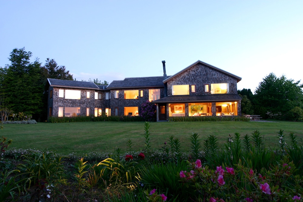 Hotel NOI Los Caiquenes - Image 1