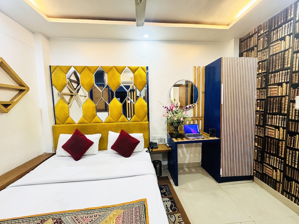 Staybook Hotel Jai Balaji New Delhi Railway Station