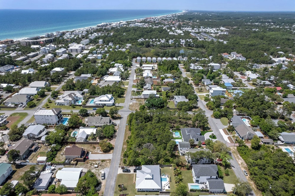 30A Good Vibes by Avantstay Private Pool + Bikes Beach Access