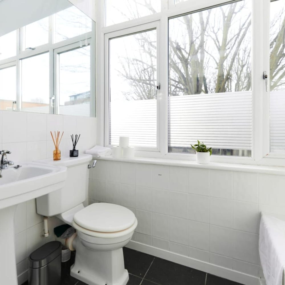 The Putney Hideout - Bright 1bdr Flat