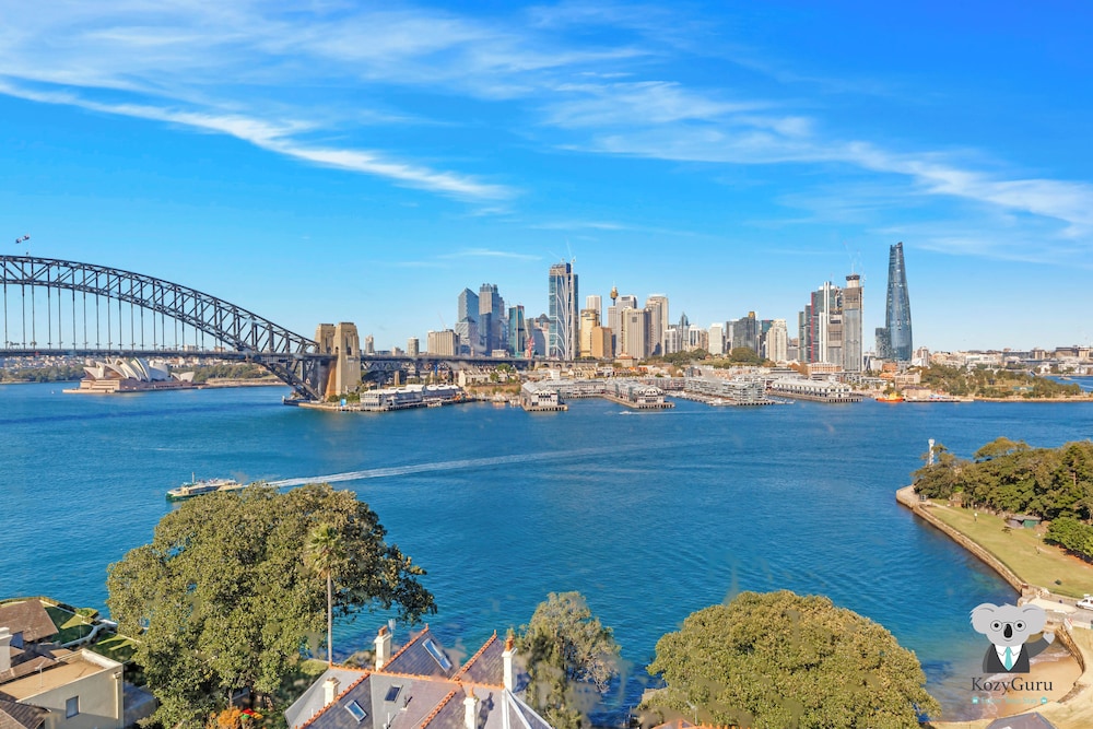 Kozyguru | Mcmahons Point | Opera House View