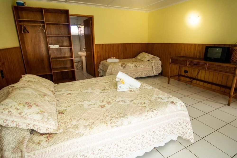 Maru Lodge