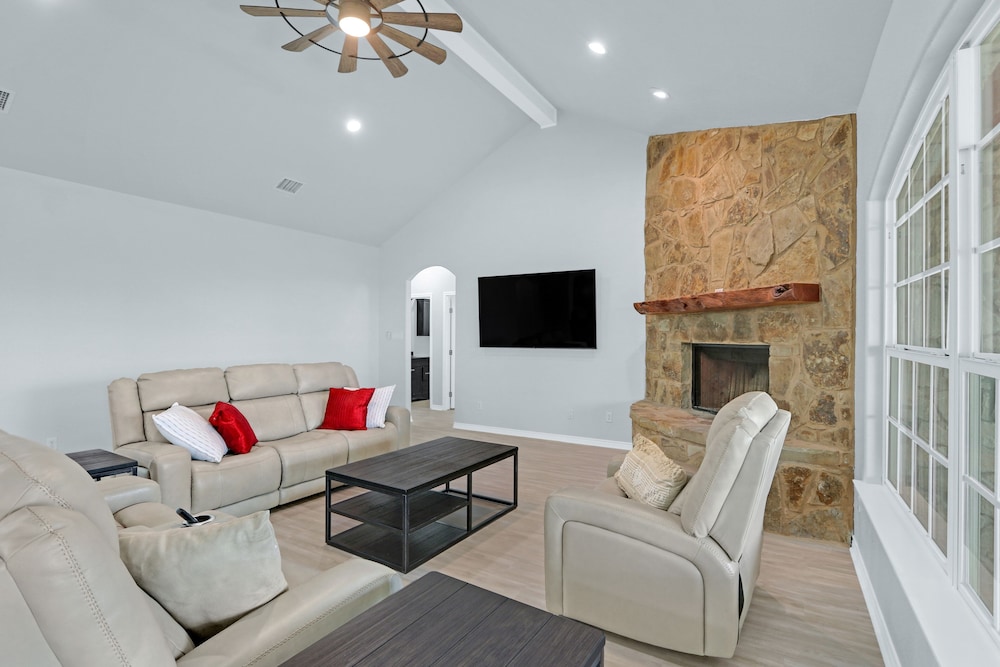 6A Ranch Luxury Meets Country!