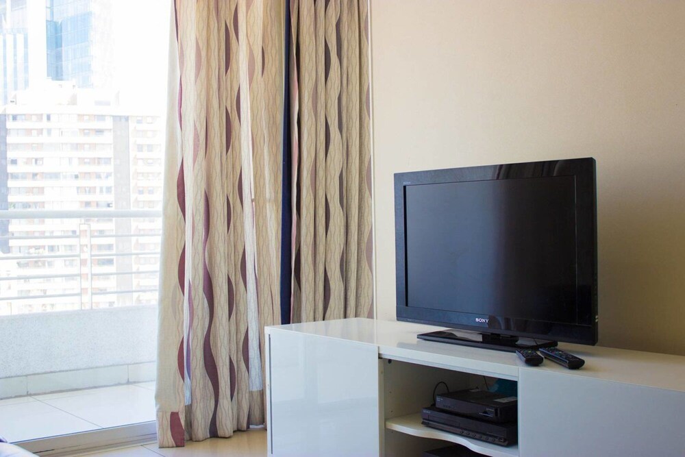 Carmelitas Contemporary 1BR Apt - Pool Gym Metro
