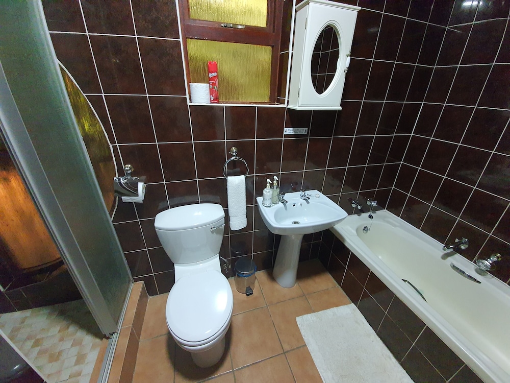Mannah Guest Lodge