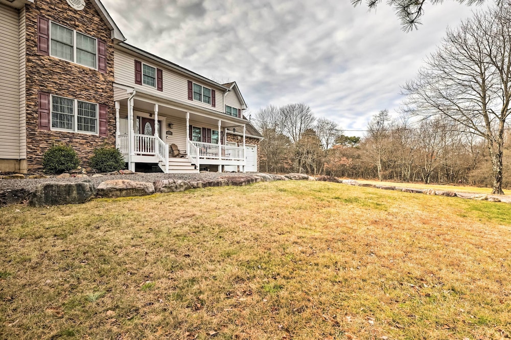 Hot Tub, Lake Access: Spacious Poconos Getaway! view 2