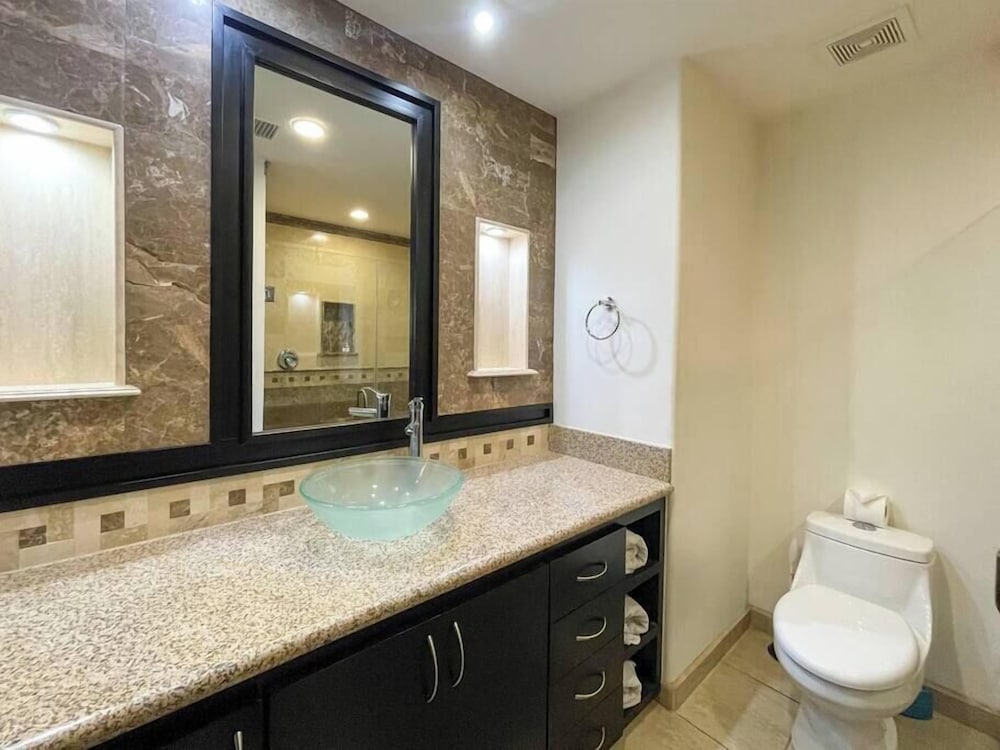 Amazing Location Close to it all Great Price