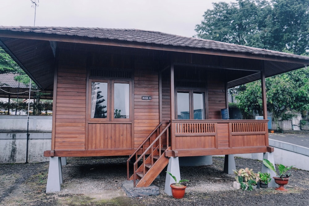 D'Royale Tapos Resort Bogor