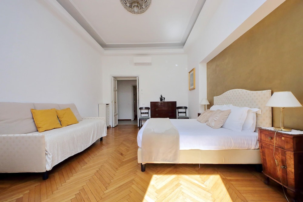 New The Triton - Spacious and Elegant Apartment With A C Between Trevi Fountain and Spanish St