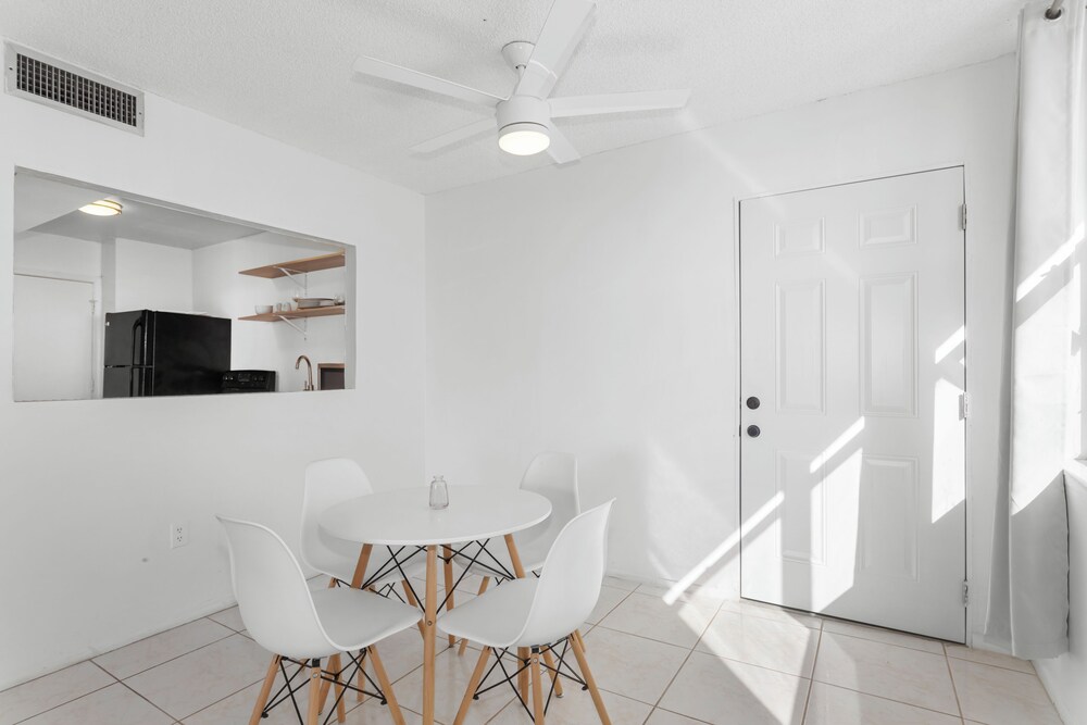 Bay Harbor Sunset Two Bedrooms Apt