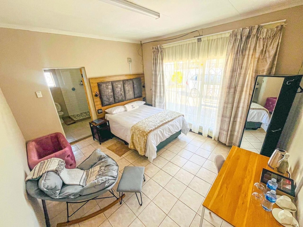 Kololo at 399 Guesthouse & Conference
