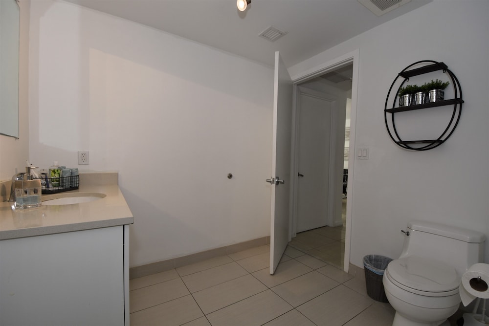 Lovely apt in the heart Midtown