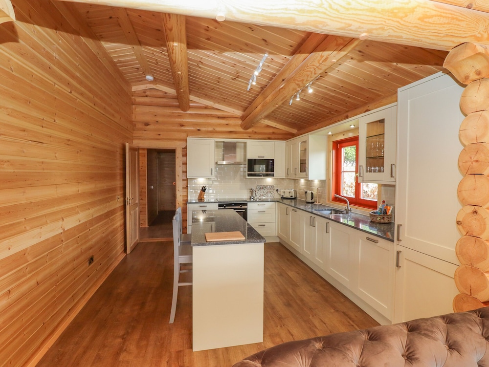 Maple Lodge