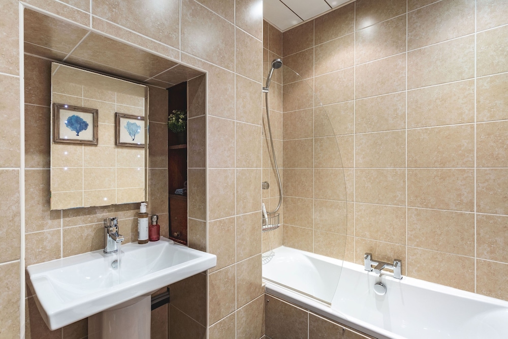 Host Stay 44 Wellington Street