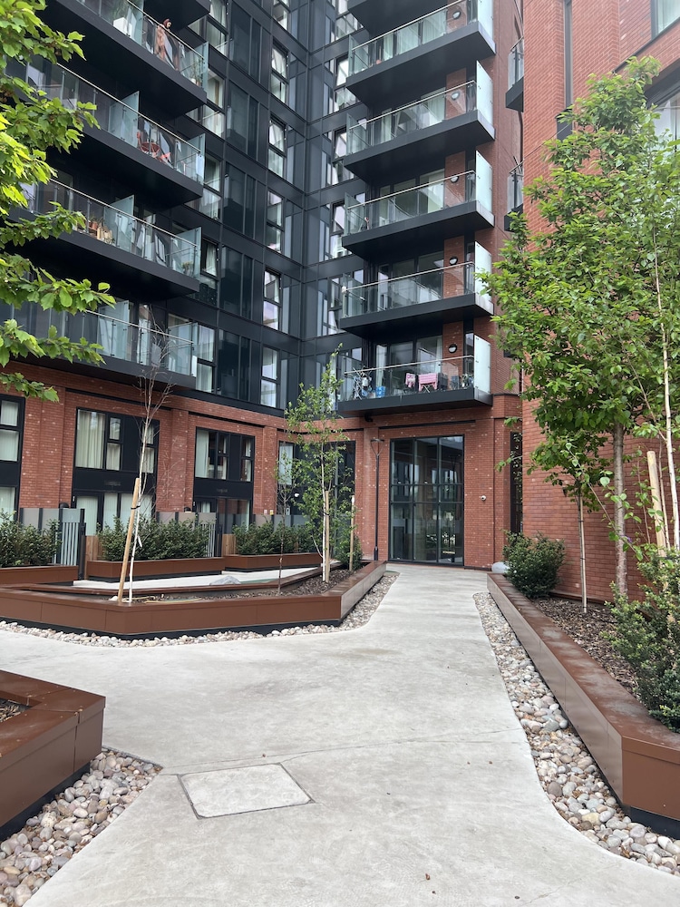 Mascutstay 2 Beds London City View