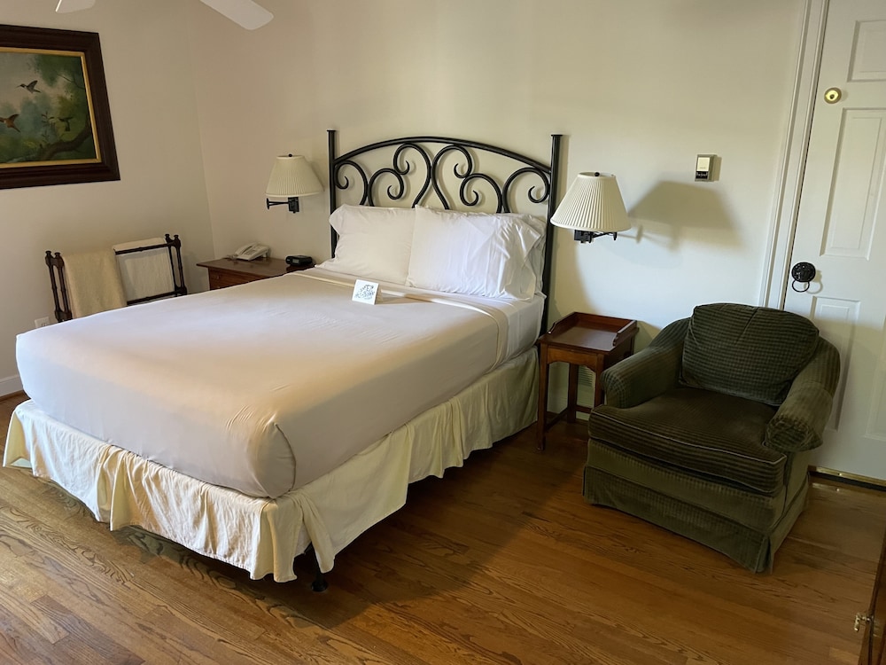 Wilmington Vacations - The Inn at Montchanin Village, a Historic Hotel of America - Property Image 62