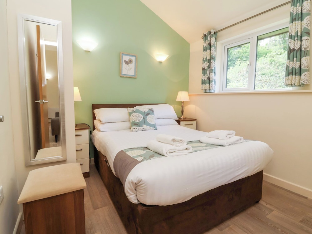 Chalet Log Cabin C8
