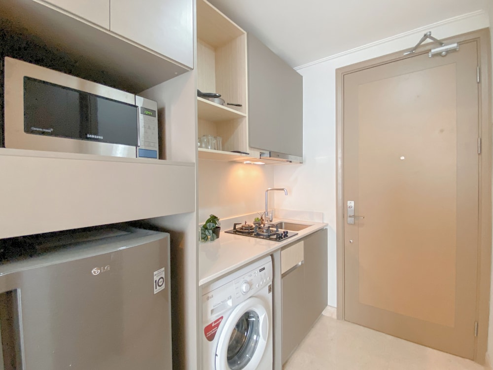 New Furnished Studio At Apartment Gold Coast