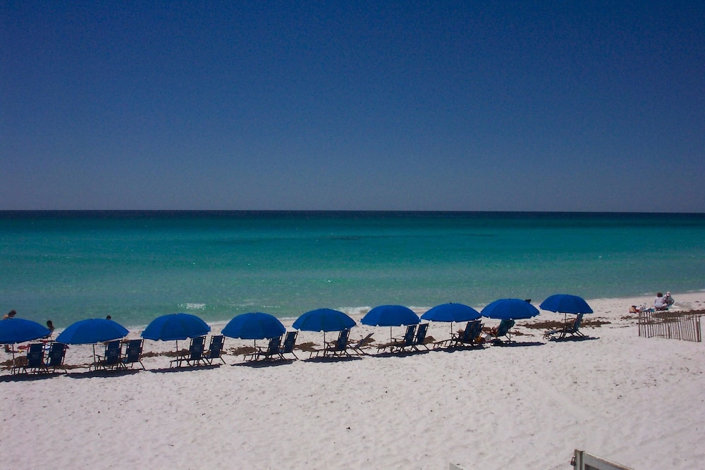 Leeward Key Condos by Crystal Waters