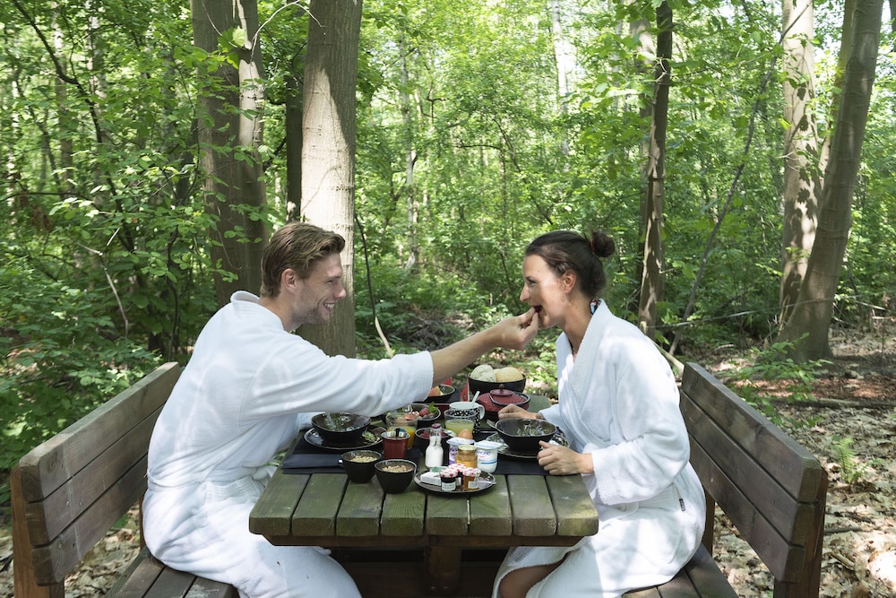 Lithium Bed Zen & Breakfast