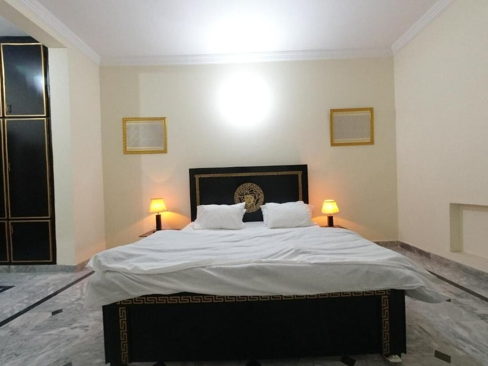 Room-room in Asga Best Hostel Versace ho