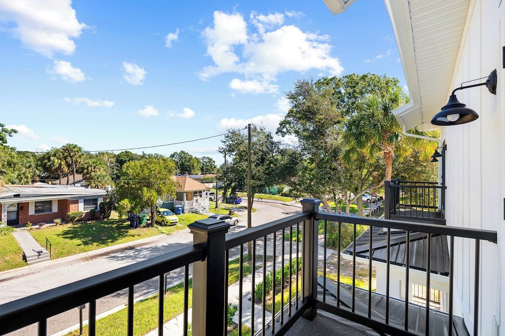 New Build in Old West 3 Bed, 2 Bath Family Rental