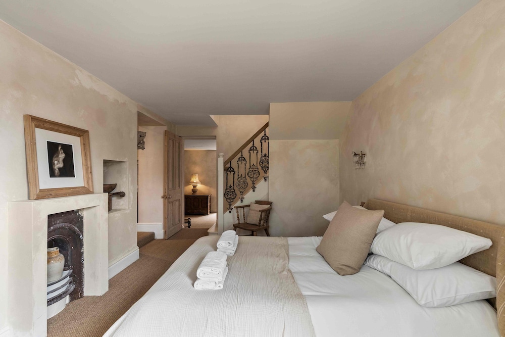 Chantry House With Free Parking By My Getaways