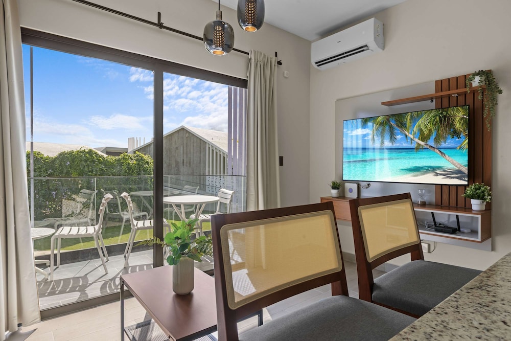 NOK Modern 1BR Apartment With Terrace in Vistacana